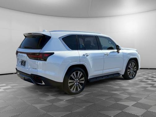 2024 Lexus LX 600 Luxury