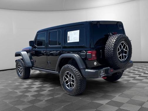 Black Clearcoat 2025 Jeep Wrangler Rubicon