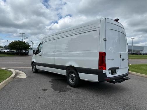 2024 Mercedes-Benz Sprinter 2500