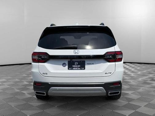 Platinum White Pearl 2025 Honda Pilot Elite