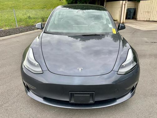 Midnight Silver Metallic 2023 Tesla Model 3 Base