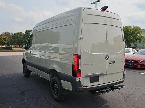 2025 Mercedes-Benz Sprinter 2500