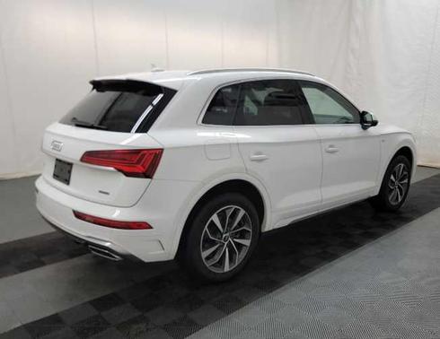 2022 Audi Q5 45 S line Premium Plus