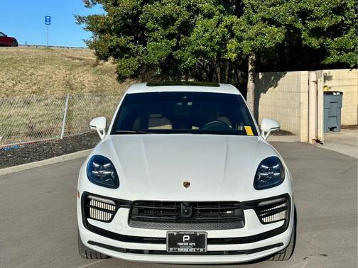 2023 Porsche Macan S