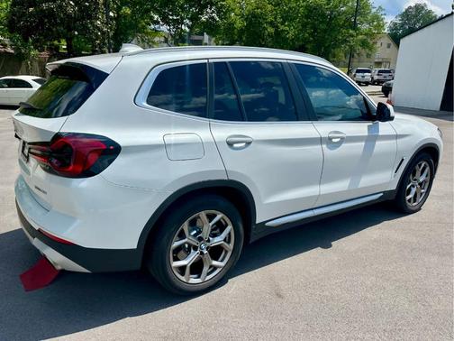 Mineral White Metallic 2023 BMW X3 xDrive30i