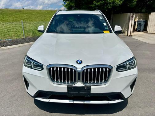 Mineral White Metallic 2023 BMW X3 xDrive30i