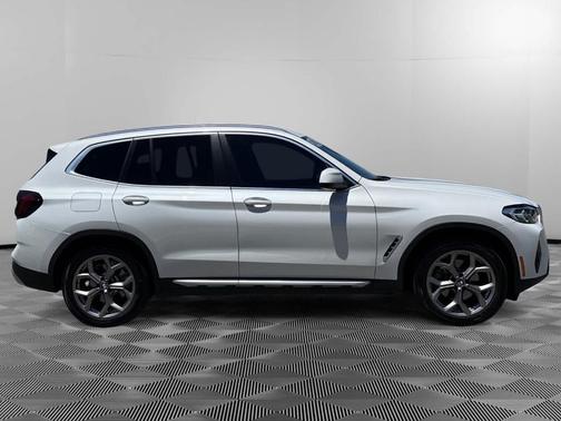 Mineral White Metallic 2023 BMW X3 xDrive30i