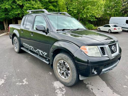 Super Black 2015 Nissan Frontier Pro-4X