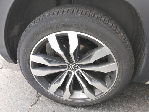 2022 Volkswagen Atlas Cross Sport 3.6L V6 SEL Premium R-Line