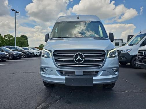 2025 Mercedes-Benz Sprinter 2500 144 WB Standard Roof Passenger