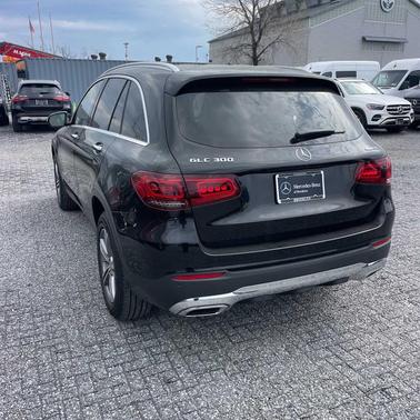 Black 2022 Mercedes-Benz GLC 300 Base 4MATIC