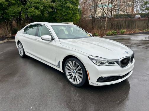2018 BMW 750 i xDrive