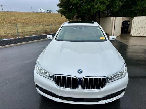 2018 BMW 750 i xDrive