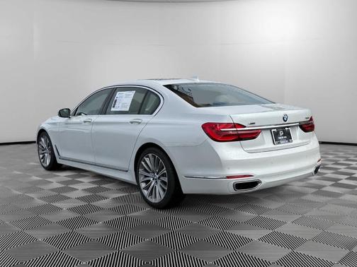 2018 BMW 750 i xDrive