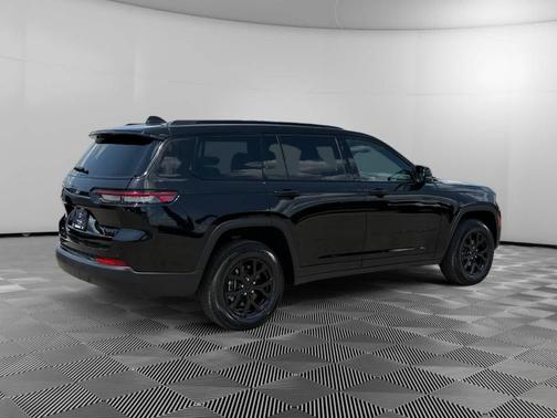 Diamond Black 2024 Jeep Grand Cherokee L Laredo