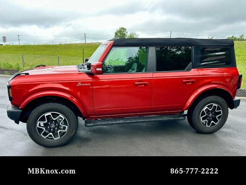 Hot Pepper Red Metallic Tinted Clearcoat 2024 Ford Bronco Outer Banks