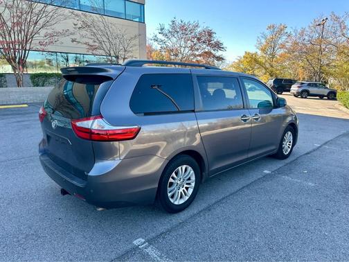 2016 Toyota Sienna XLE Premium