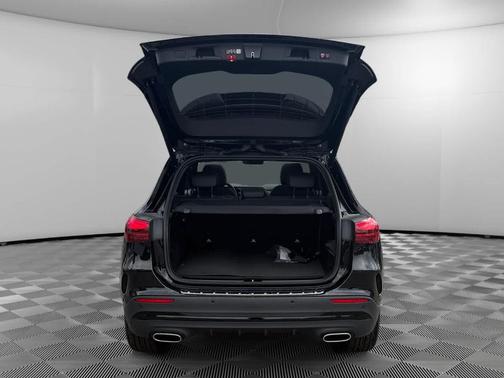 2025 Mercedes-Benz GLA 250 Base 4MATIC