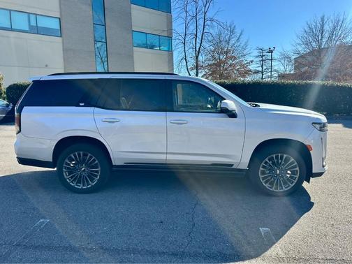 2022 Cadillac Escalade Sport