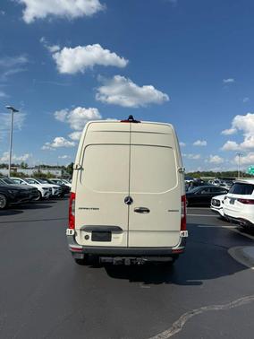 2023 Mercedes-Benz Sprinter 2500 