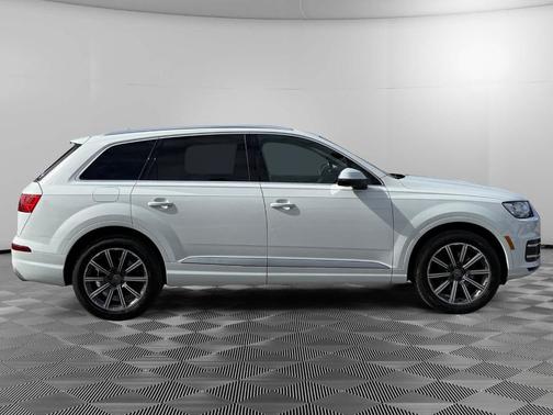 2017 Audi Q7 3.0T Premium Plus