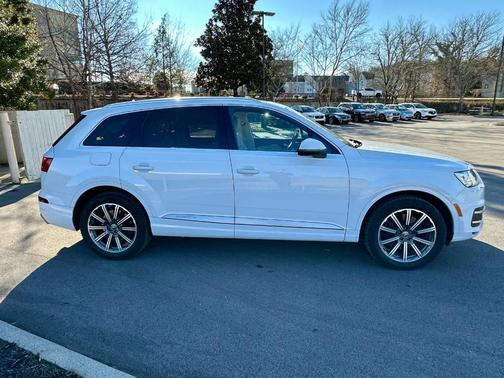 2017 Audi Q7 3.0T Premium Plus