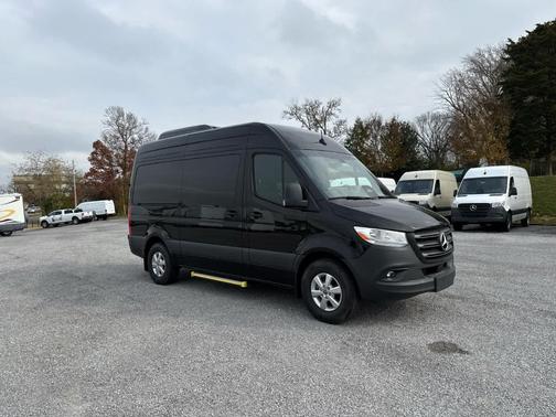 2025 Mercedes-Benz Sprinter 2500 144 WB Standard Roof Passenger
