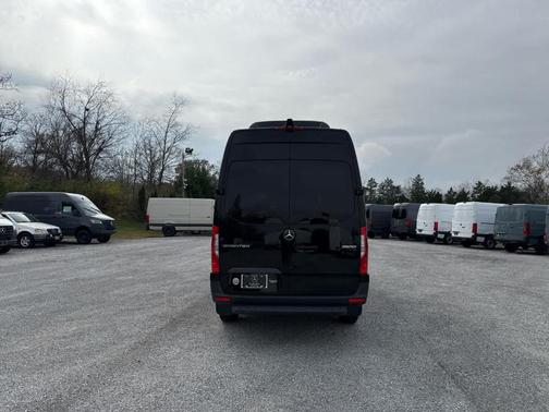 2025 Mercedes-Benz Sprinter 2500 144 WB Standard Roof Passenger