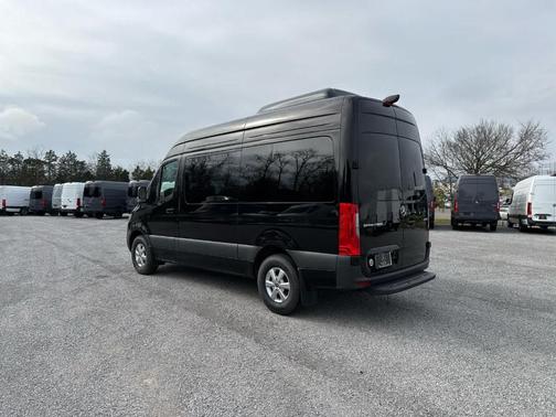 2025 Mercedes-Benz Sprinter 2500 144 WB Standard Roof Passenger