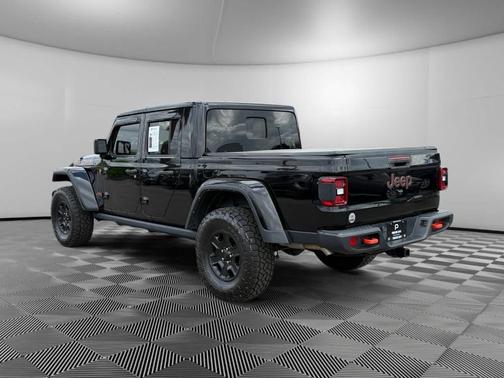 Black Clearcoat 2022 Jeep Gladiator Mojave