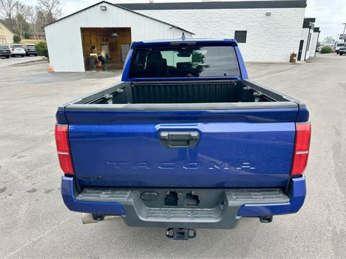 2025 Toyota Tacoma TRD Off Road