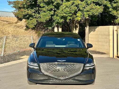 2023 Genesis G80 2.5T