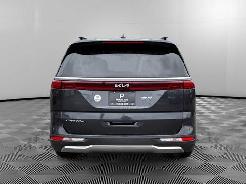 Metal 2023 Kia Carnival SX