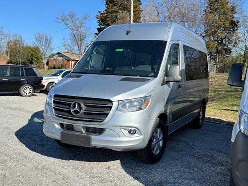 2025 Mercedes-Benz Sprinter 2500 144 WB Standard Roof Passenger