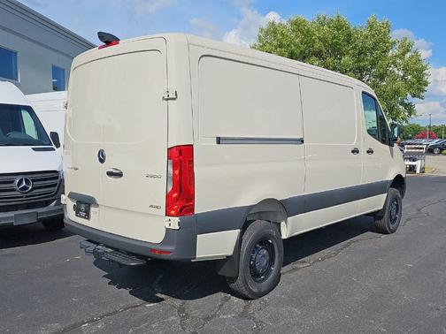 2025 Mercedes-Benz Sprinter 2500 