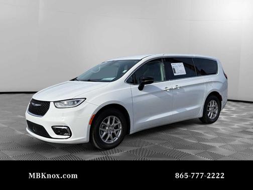 2024 Chrysler Pacifica Touring-L