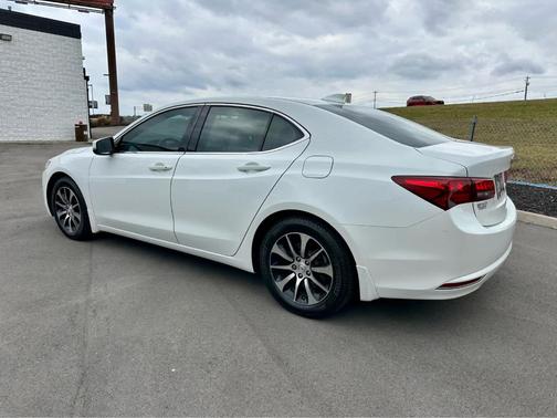 2017 Acura TLX w/Technology Package