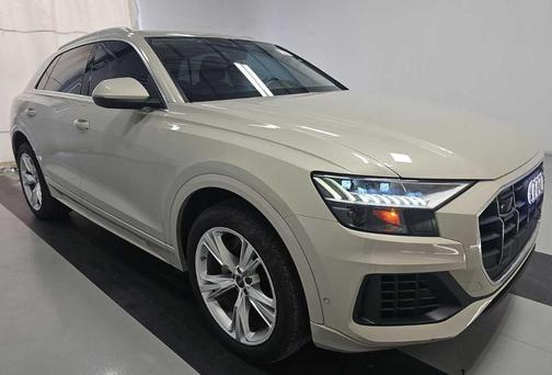 Vicuna Beige Metallic 2023 Audi Q8 Premium