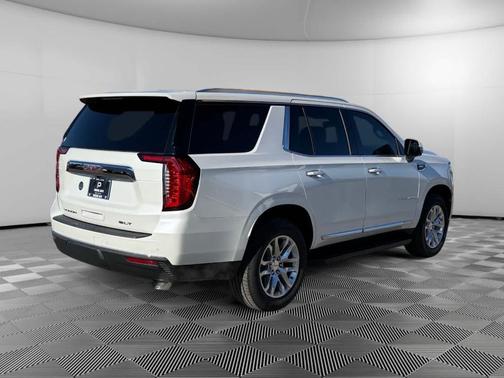 2022 GMC Yukon SLT