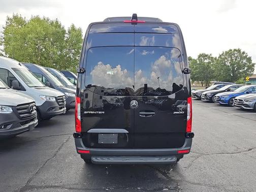 2025 Mercedes-Benz Sprinter 2500 144 WB Standard Roof Passenger