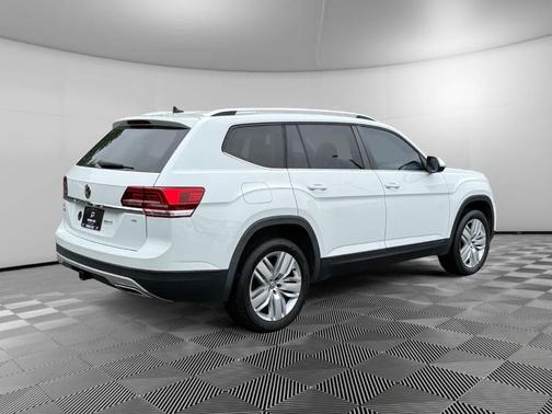 Pure White 2019 Volkswagen Atlas 3.6L SE w/Technology