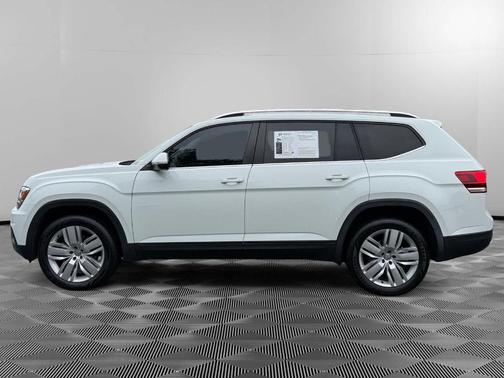 Pure White 2019 Volkswagen Atlas 3.6L SE w/Technology