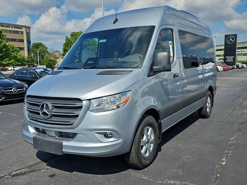 2025 Mercedes-Benz Sprinter 2500 144 WB Standard Roof Passenger