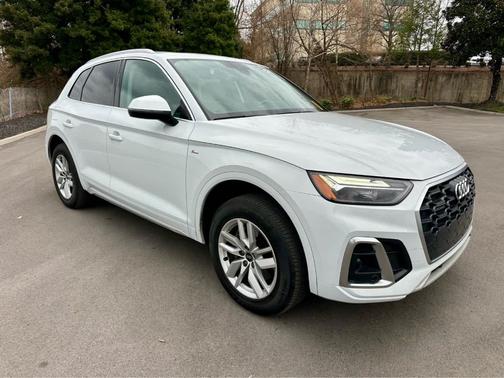 2022 Audi Q5 45 S line quattro Premium