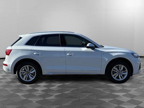 2022 Audi Q5 45 S line quattro Premium