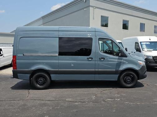 2025 Mercedes-Benz Sprinter 2500