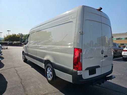 2024 Mercedes-Benz Sprinter 2500