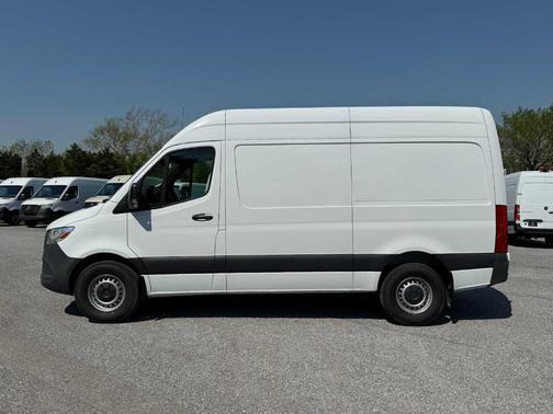 2022 Mercedes-Benz Sprinter 2500