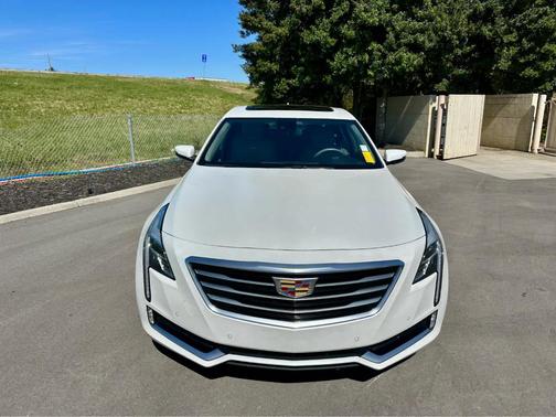 Crystal White Tri-Coat 2018 Cadillac CT6 3.6L Luxury