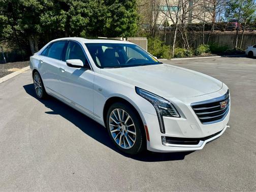 Crystal White Tri-Coat 2018 Cadillac CT6 3.6L Luxury